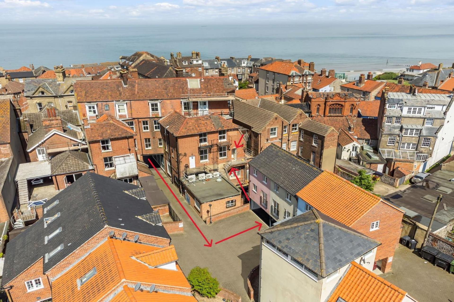 1-Bed Seaside Apartment With Parking Cromer Exteriér fotografie