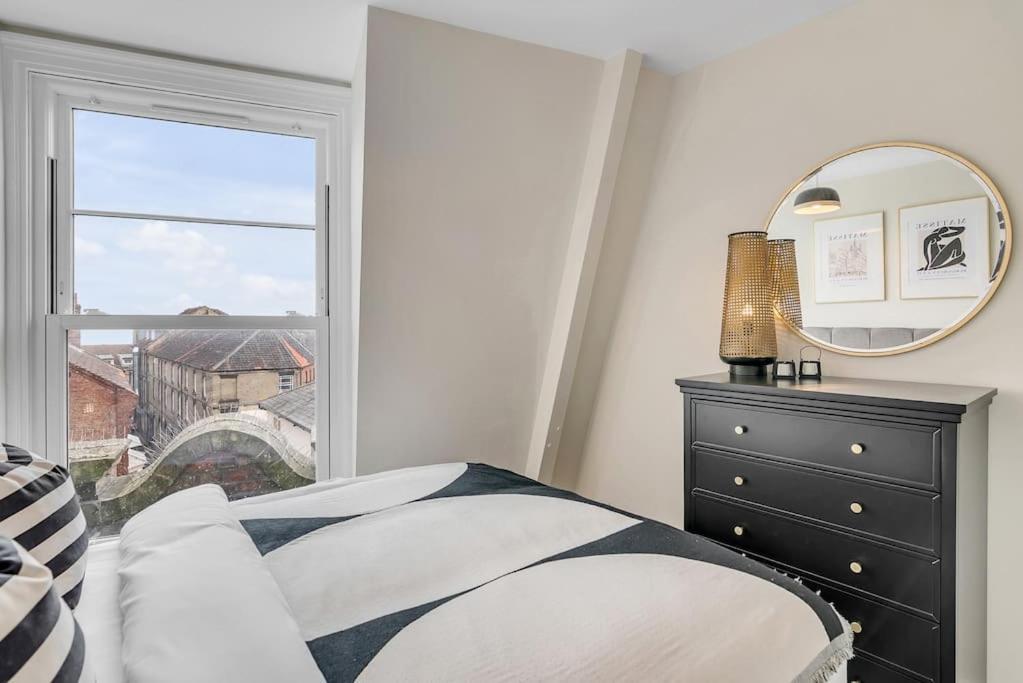 1-Bed Seaside Apartment With Parking Cromer Exteriér fotografie