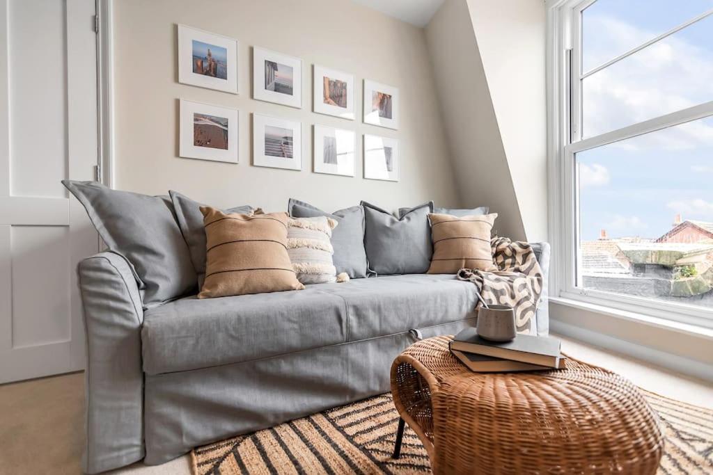 1-Bed Seaside Apartment With Parking Cromer Exteriér fotografie
